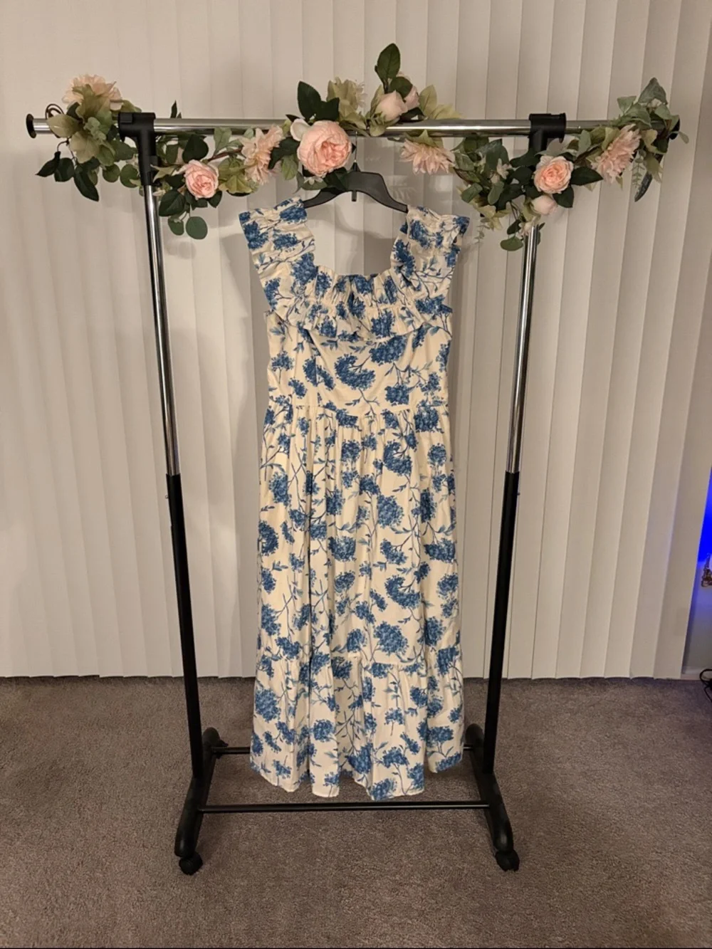 Abercrombie & Fitch Blue and Cream Floral Maxi Dress with Ruffle and Slit